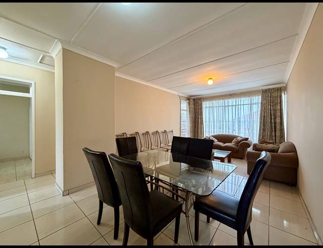 2 BEDROOM APARTMENT RENTED IN FLORIDA PARK